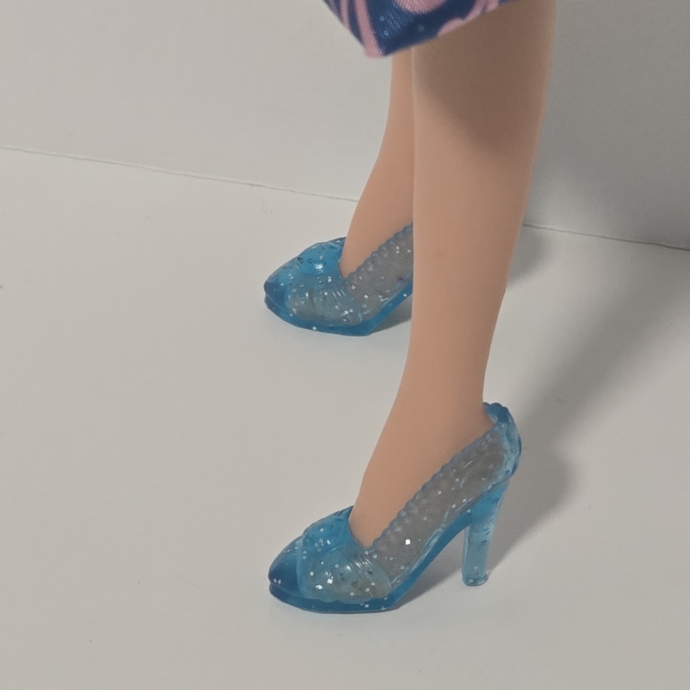 Hasbro Disney Princess Royal Shimmer Series Cinderella 11" Doll #B5288 72561 - Picture 12 of 15